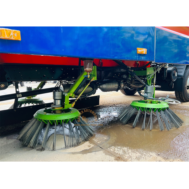 pressure cleaning truck